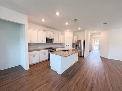 Living area at 424 Wolf Springs RD - 4 bed 2 bath home