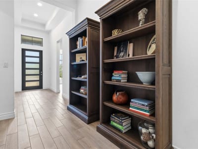 Primary bedroom at 425 Juana Way ST - 4 bed 3 bath home