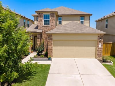 Living area at 425 Perfect World LOOP - 4 bed 3 bath home