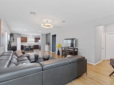 Kitchen at 425 Perfect World LOOP - 4 bed 3 bath home