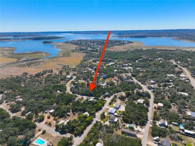 Living area at 426 Clay Rdg - Tanglewood Shores, Canyon Lake, TX