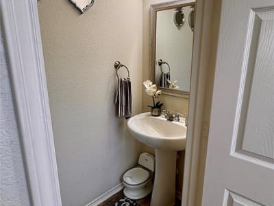 Property photo 5 at 426 Eves Necklace DR - 3 bed 2 bath home