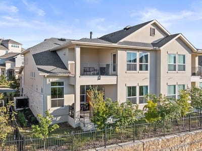 Living area at 427 Cartwheel Bnd Unit #92 - 4 bed 3 bath home