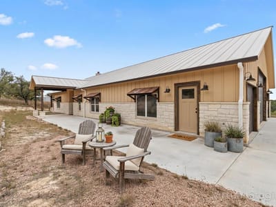 Primary bedroom at 427 S Cedar Mountain DR - 3 bed 2 bath home