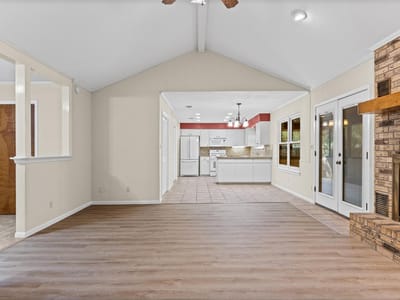 Property photo 3 at 428 Connolly CIR - 3 bed 2 bath home