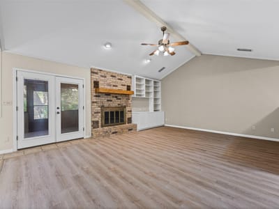 Property photo 4 at 428 Connolly CIR - 3 bed 2 bath home