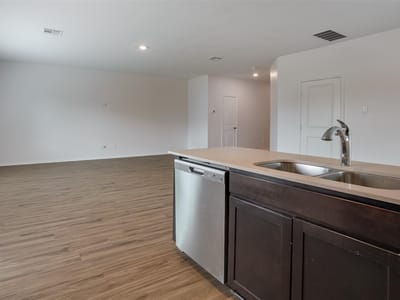Bathroom at 428 Gabbro Gdns - 4 bed 2 bath home