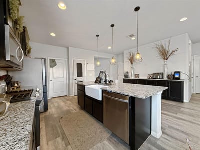 Primary bedroom at 429 Rusk Bluff Ave - 5 bed 2 bath home
