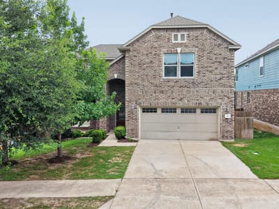 Living area at 429 Sheepshank DR - 4 bed 2 bath home