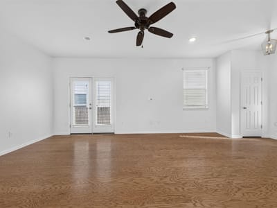 Property photo 4 at 430 Twisted Oaks LN - 3 bed 2 bath home