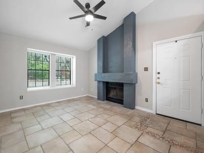 Living area at 4303 Creek Ledge Unit #B-1 - 1 bed 1 bath home