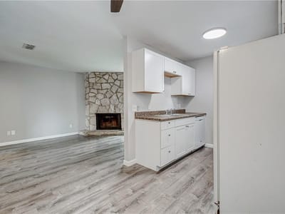 Property photo 3 at 4307 S 1st ST Unit #108 - 1 bed 1 bath home