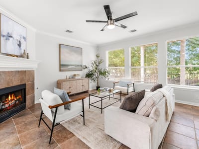 Living area at 4308 Canyon Glen CIR - 4 bed 2 bath home