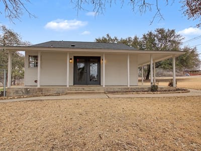 Primary bedroom at 4308 Mountain View DR - 2 bed 1 bath home