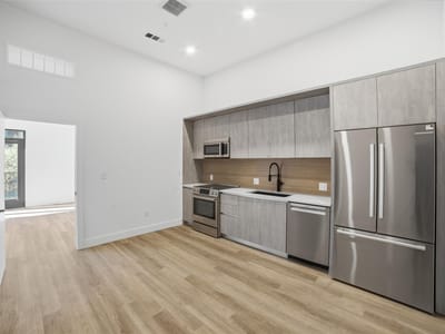 Property photo 5 at 4315 S Congress Ave Unit #105 - 1 bed 1 bath home