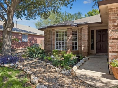 Property photo 2 at 4316 Companeros WAY - 3 bed 2 bath home