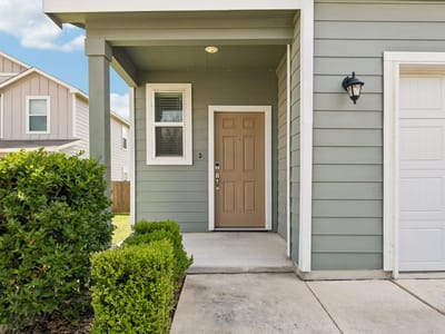 Property photo 2 at 4318 Admirals BND - 3 bed 2 bath home