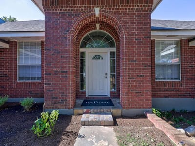 Property photo 4 at 4319 Miramar DR - 4 bed 2 bath home