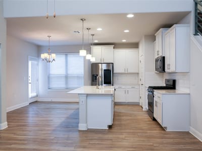 Photo 5 - 432 E Arrowhead Vine ST Photo 5 of 15 at 432 E Arrowhead Vine ST - 3 bed 2 bath home