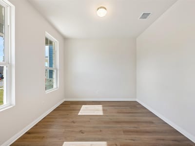 Property photo 4 at 433 Carr DR - 3 bed 2 bath home