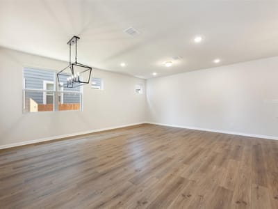 Property photo 5 at 433 Carr DR - 3 bed 2 bath home