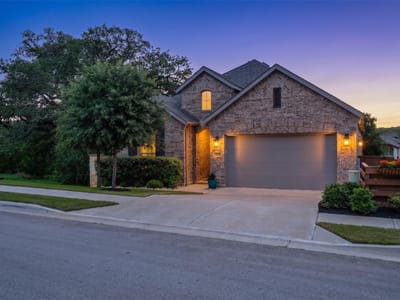 Living area at 433 Teakmill TRL - 3 bed 2 bath home