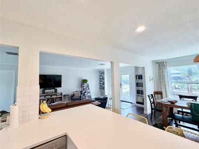 Property photo 4 at 435 Brady LN - 4 bed 2 bath home