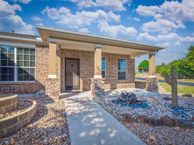 Property photo 2 at 435 Davis Mountain CIR - 3 bed 2 bath home