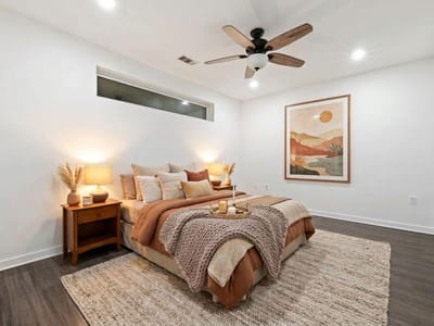 Living area at 4361 S Congress Ave Unit #526 - 1 bed 1 bath home