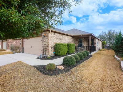 Living area at 437 Holiday Creek Lane - 2 bed 2 bath home