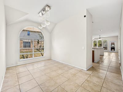 Property photo 5 at 437 Hometown PKWY - 4 bed 2 bath home
