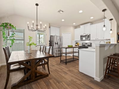 Living area at 437 Rusk Bluff Ave - 4 bed 2 bath home
