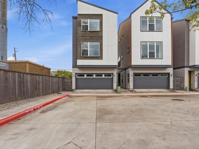 Living area at 4409 Festival Path Unit #26 - 3 bed 3 bath home