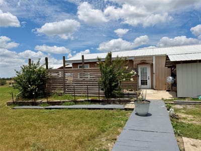 Property photo 4 at 441 Molasses RD - 1 bed 1 bath home