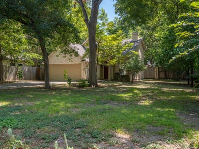 Photo 4 of 34 at 4413 Barrow Ave - 3 bed 2 bath home