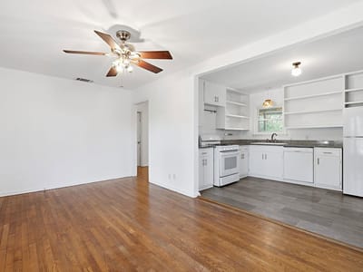 Property photo 5 at 4414 Jinx Ave - 2 bed 1 bath home