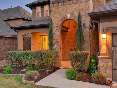 Photo 2 of 40 at 4414 Zacharys Run - 5 bed 4 bath home