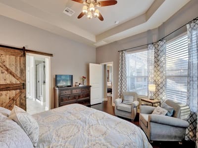 Photo 5 of 40 at 4414 Zacharys Run - 5 bed 4 bath home