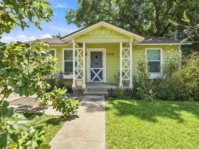 Property photo 2 at 4415 Hank Ave - 3 bed 2 bath home