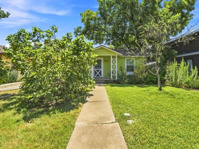 Property photo 3 at 4415 Hank Ave - 3 bed 2 bath home