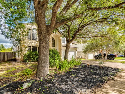 Photo 4 of 36 at 4416 Tello PATH - 3 bed 2 bath home