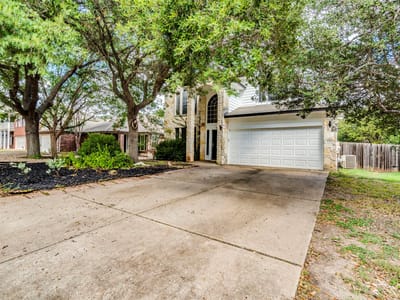Photo 5 of 36 at 4416 Tello PATH - 3 bed 2 bath home