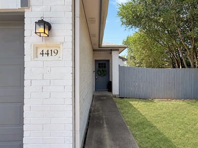 Property photo 2 at 4419 Quicksilver Blvd - 3 bed 2 bath home