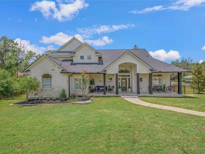 Living area at 442 Shady Creek DR - 4 bed 3 bath home