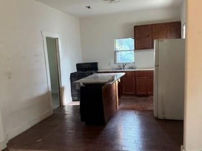 Property photo 5 at 443 W Jackson ST - 3 bed 2 bath home