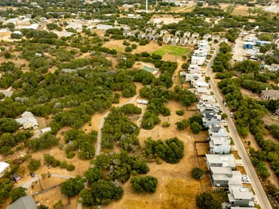 Photo 3 of 11 at 4453 Eck LN Unit #B - 3 bed 2 bath home