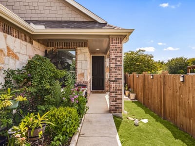 Property photo 2 at 449 Conchillos DR - 3 bed 2 bath home