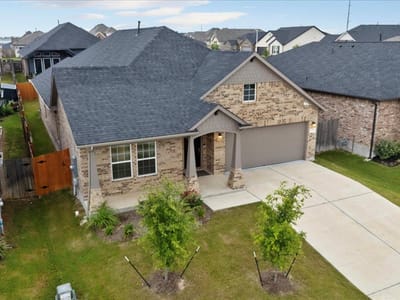 Property photo 2 at 450 Durian LOOP - 4 bed 3 bath home