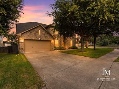 Living area at 4500 Corazon CV - 6 bed 3 bath home