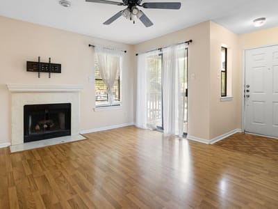 Property photo 2 at 4500 E Oltorf ST Unit #C-306 - 2 bed 1 bath home